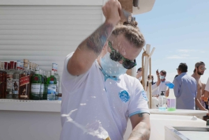 Costa Adeje: festa in piscina Utopia del Monkey Beach Club di Tenerife
