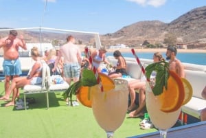 From Puerto Rico: Boat trip along the coast w/ Food & Drinks