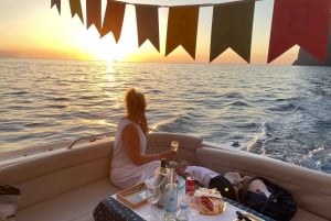 Круиз для гурманов на закате с наблюдением за китами