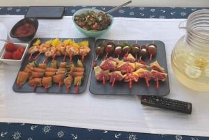 Круиз для гурманов на закате с наблюдением за китами