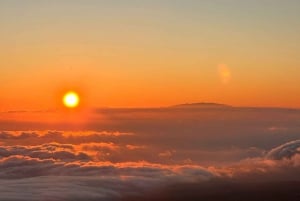 Hike under stars and Skywatching with astronomer at Teide