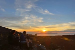 Hike under stars and Skywatching with astronomer at Teide