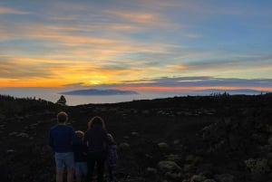 Hike under stars and Skywatching with astronomer at Teide