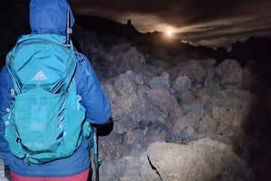 Senderismo Cumbre del Teide de noche para un amanecer y una sombra