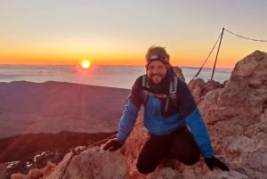 Senderismo Cumbre del Teide de noche para un amanecer y una sombra