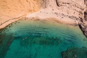 Lanzarote: La Graciosa Complete Jeep Tour with Beach Time