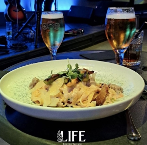 Life Lounge Terrace
