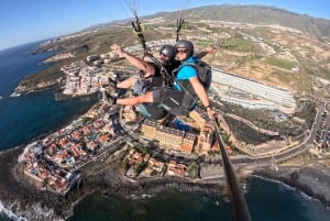 Long duration paragliding flight in Tenerife South