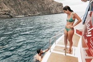Los Cristianos: Hvalsafari med Eco-Yacht med svømmetur