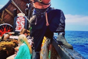 Los Cristianos: Whale Watching Cruise w/Swim Stop & Drinks