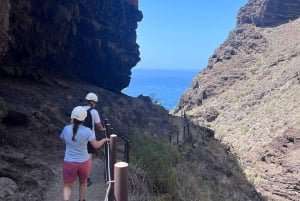 Masca Gorge Guided Hike + Boat Ride + Transport