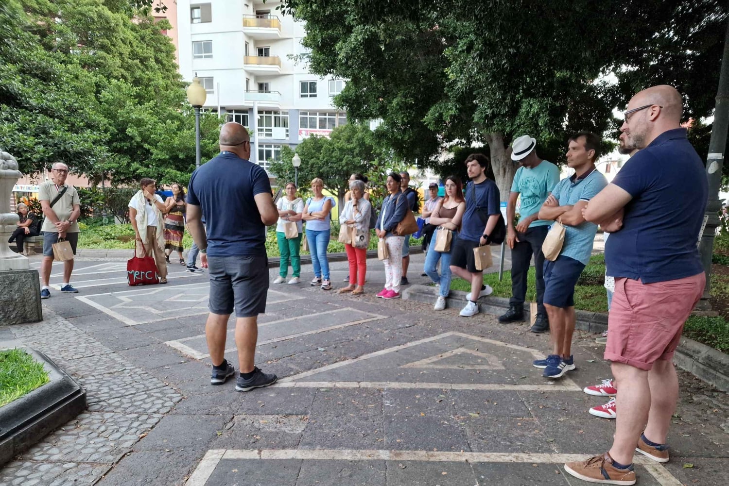 Ruta Santa Cruz Masónica: Historia y Simbolismo (Murerruten i Santa Cruz: Historie og symbolikk)