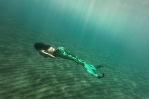 Experiencia de sirena y sesión fotográfica, incluyendo maquillaje.