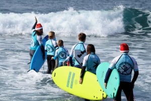 Playa de Las Américas: VIP Inolvidable Private Surf Lesson