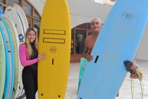 Playa de Las Américas: VIP Inolvidable Private Surf Lesson