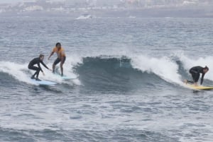 Playa de Las Américas: VIP Inolvidable Private Surf Lesson