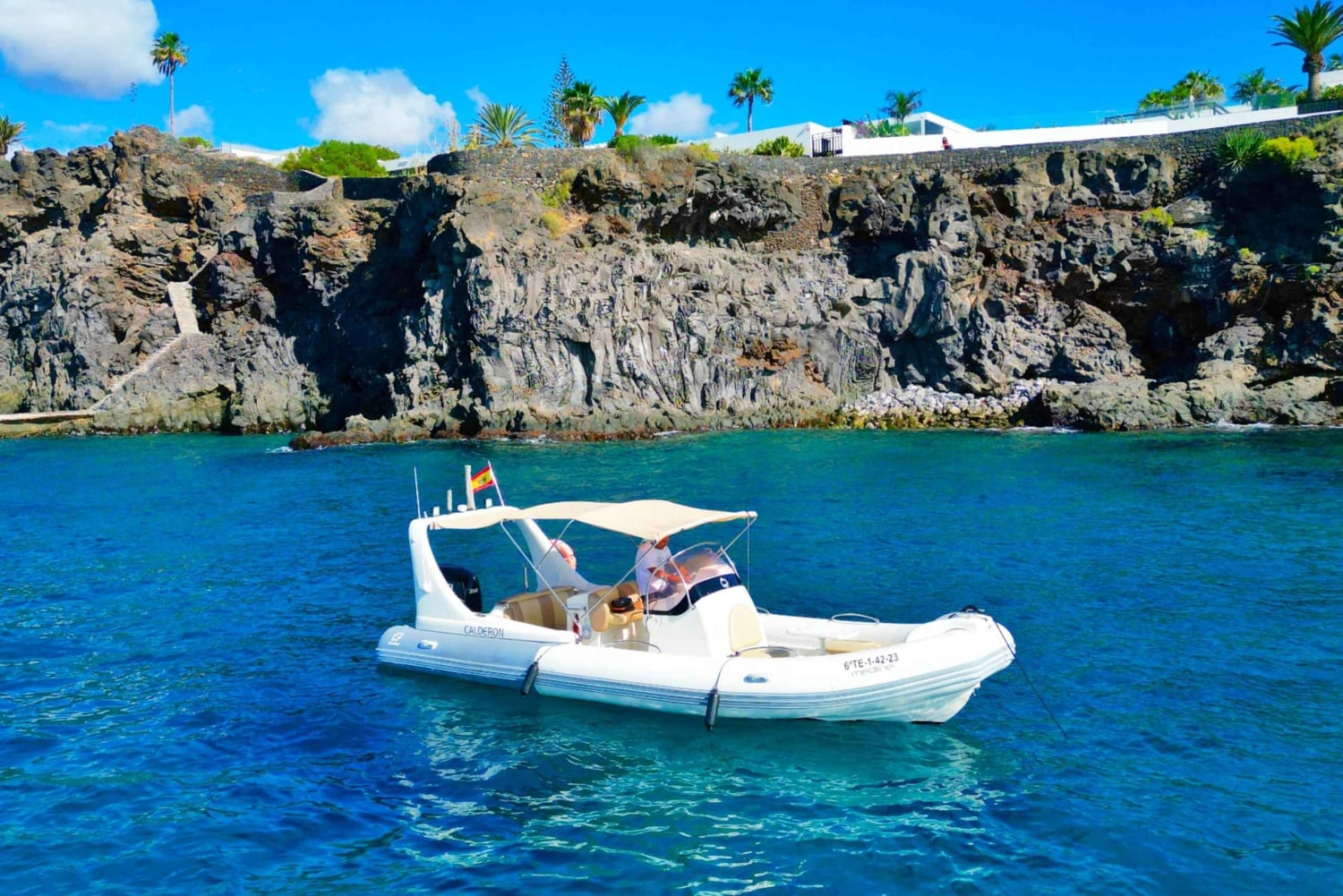 Excursão de barco particular: 2 a 6 horas de felicidade à beira-mar