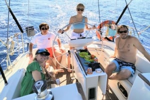 Private charter on sailboat - coastal trip with snorkeling in the bay