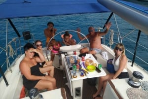 Private charter on sailboat - coastal trip with snorkeling in the bay