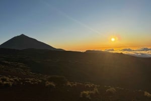 プエルト・デ・ラ・クルス：クワッドでテイデ山に登り、魔法のような夕日を体験しましょう