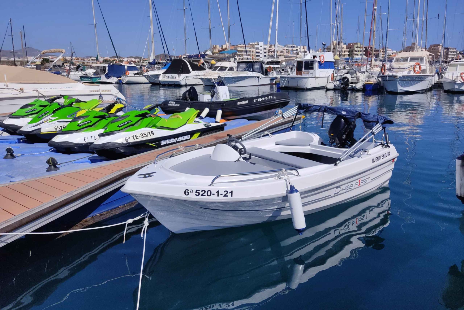 Rent a Boat with No License, Self Drive