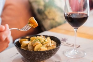 Santa Cruz de Tenerife: Gourmet Tapas and Wine Tour