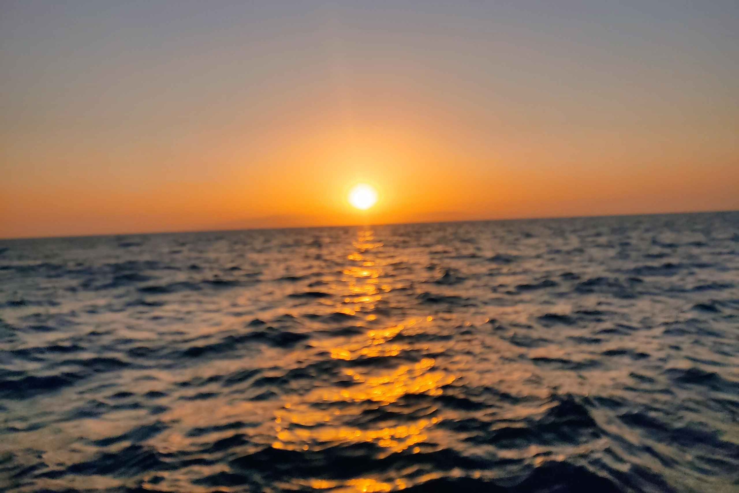 Espectacular Crucero al Atardecer en Tenerife: Una experiencia mágica