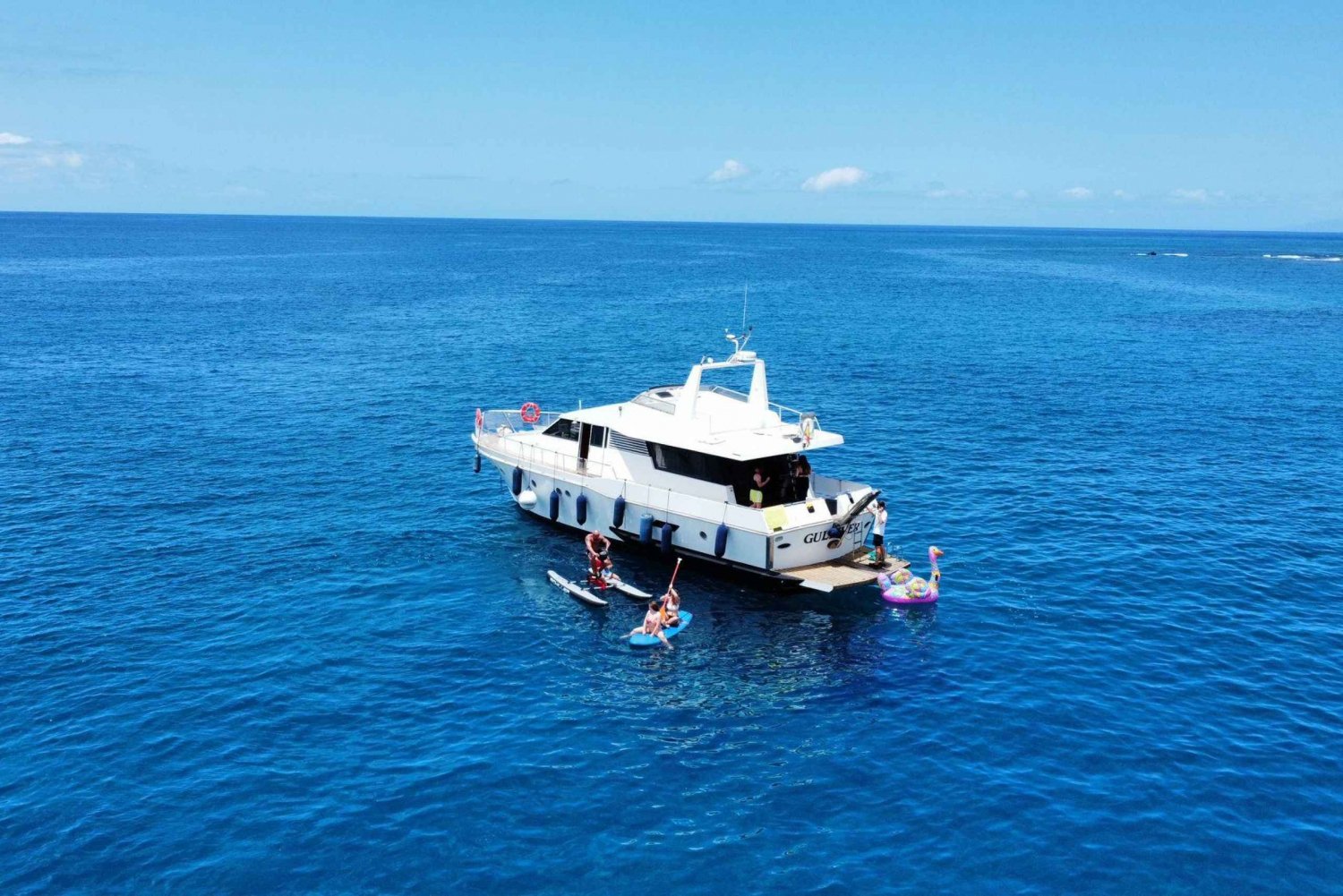 Tenerife: 4 timers tur i sjov yacht med vandlege og legetøj