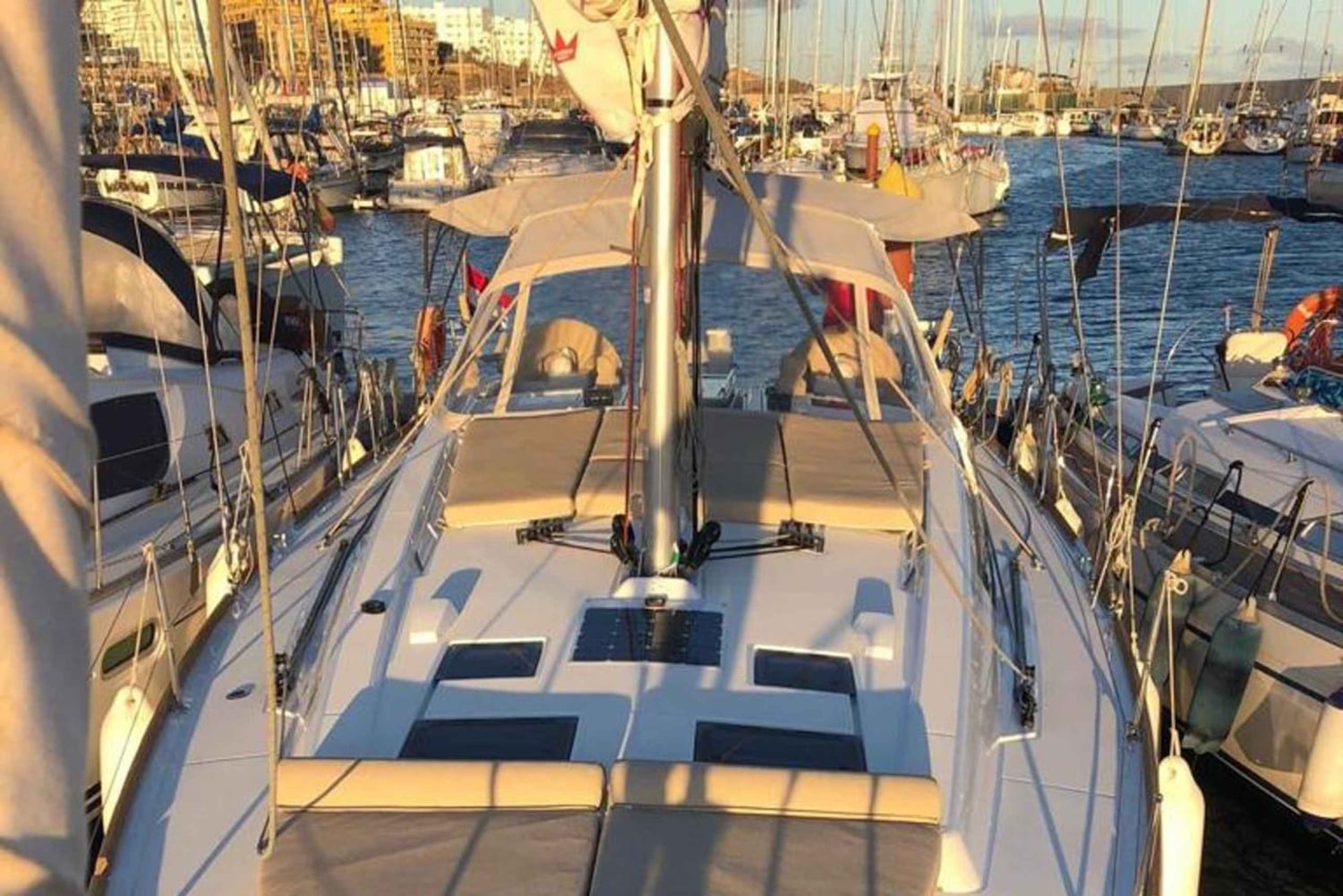 Tenerife: Beneteau Oceanis 45 Leila Sailing Tour