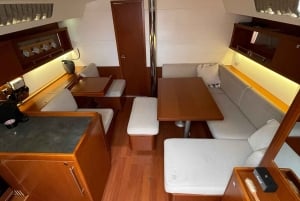 Tenerife: Beneteau Oceanis 45 Leila Sailing Tour