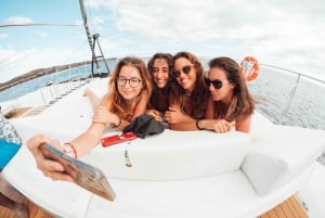 Tenerife: Catamaran Cruise with Brunch and Unlimited Drinks