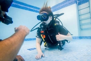 Tenerife; Discover Scuba diving pool and boat max 2 students