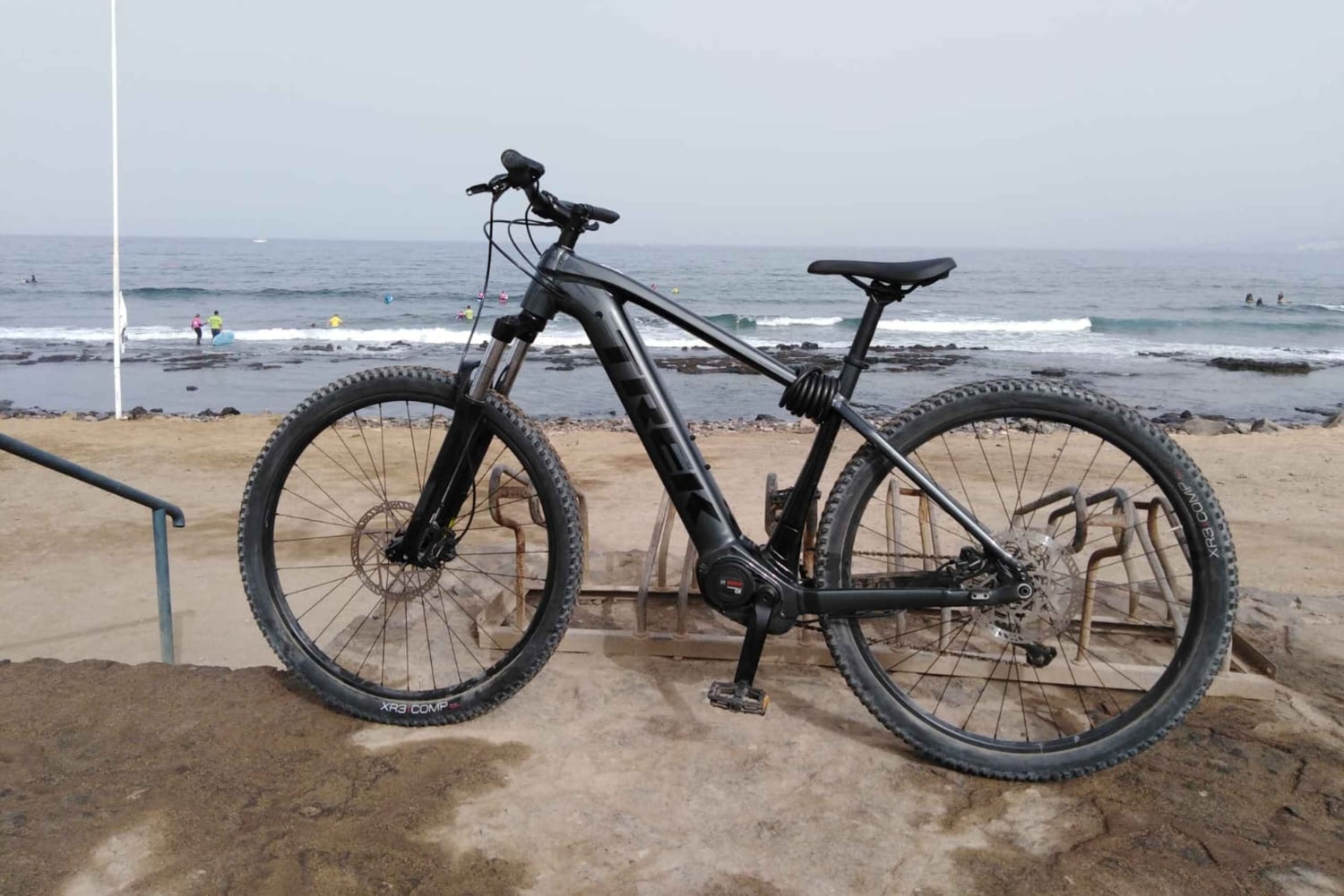 Teneryfa: Wypożycz elektryczny rower górski z dostawą do hotelu