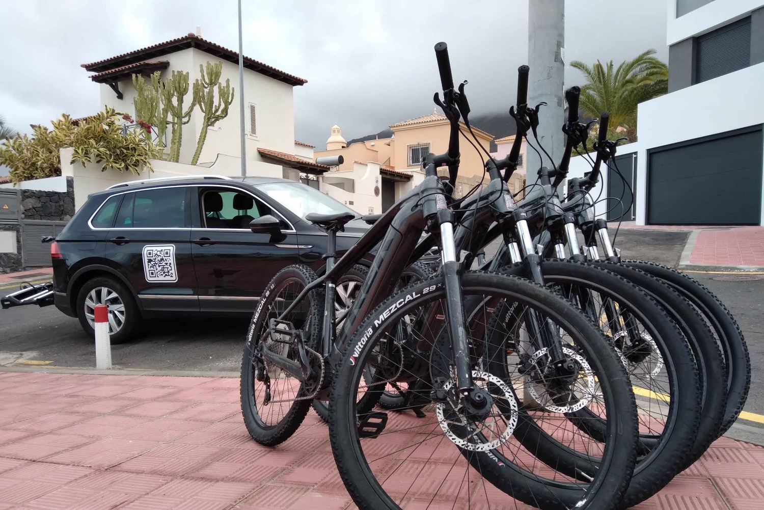 Teneryfa: Wypożycz elektryczny rower górski z dostawą do hotelu