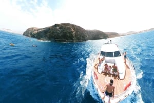 テネリフェ島：水上アクティビティとおもちゃで楽しいヨット旅行