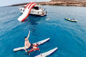 テネリフェ島：水上アクティビティとおもちゃで楽しいヨット旅行