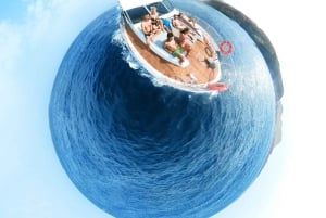 テネリフェ島：水上アクティビティとおもちゃで楽しいヨット旅行