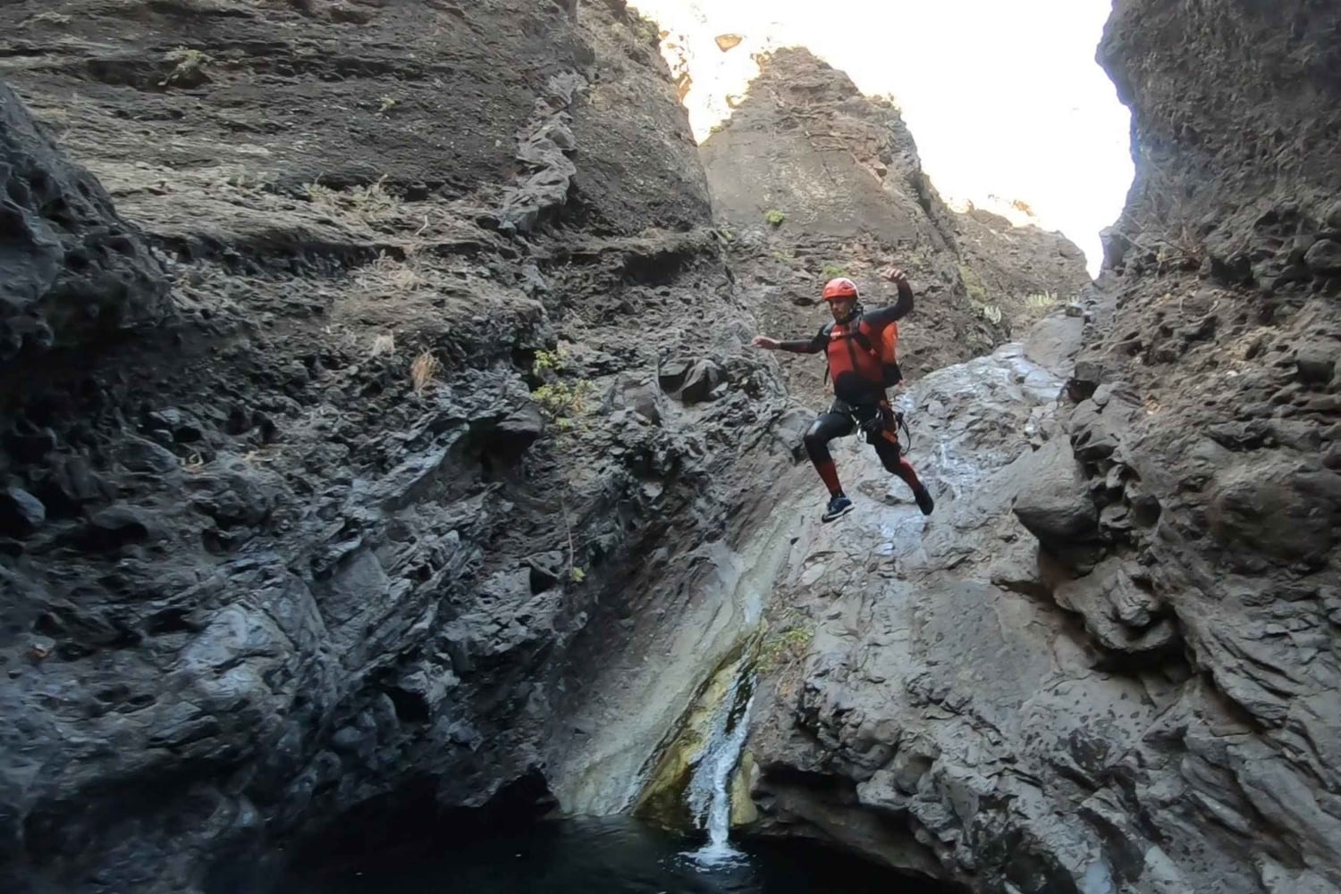 Тенерифе: каньонинг с гидом