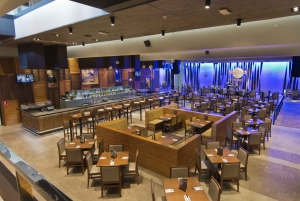 Tenerife: Hard Rock Cafe Set Menu Lunch or Dinner & Drink