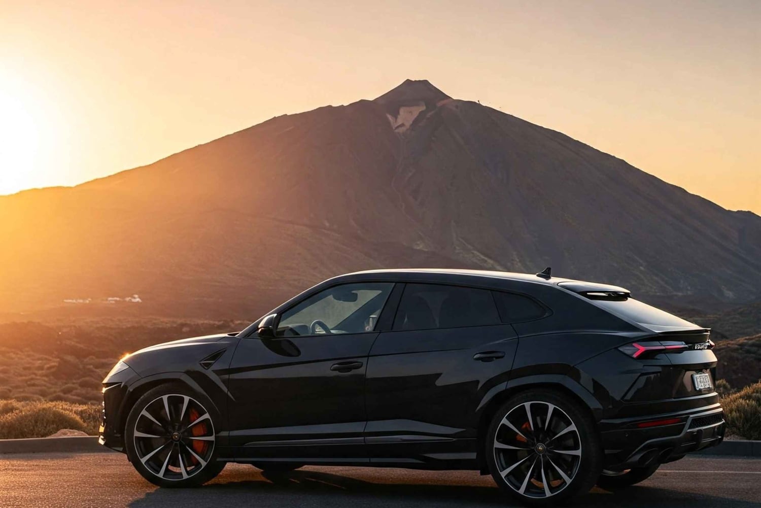 Tenerife: Lamborghini Urus Teide Tour with Driver