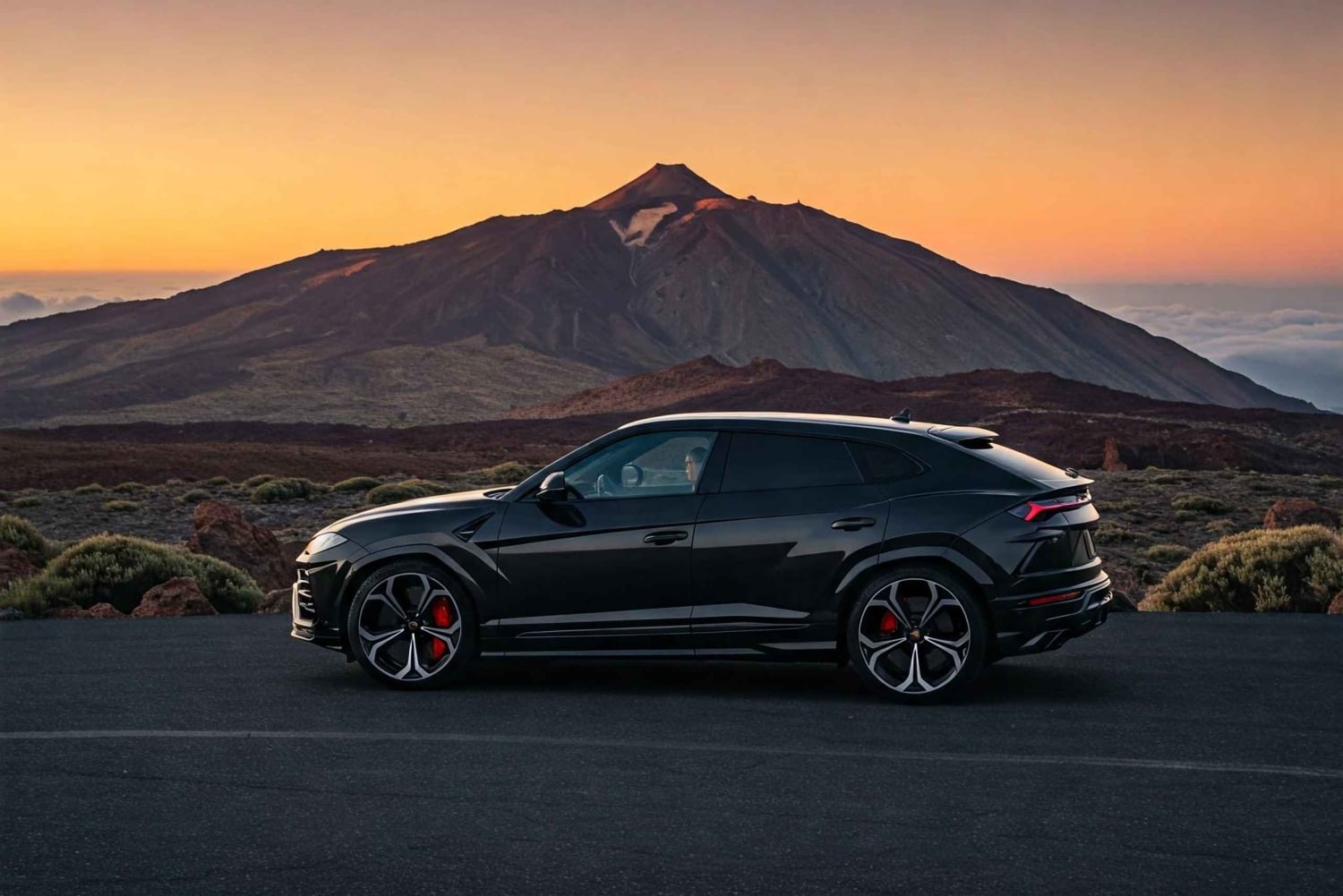 Tenerife: Lamborghini Urus Teide Tour with Driver