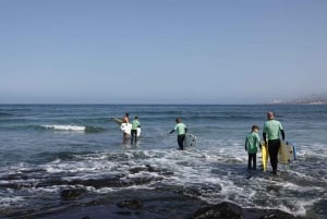 Teneriffa – Las Américas: Surfunterricht (kleine Gruppen, gesamte Ausrüstung)