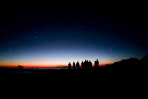 Tenerife: Teide Sunset Night Tour with Dinner and Stargazing
