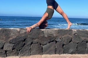 Tenerife : Yoga en plein air sur la plage de Las Americas