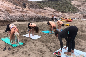 Tenerife : Yoga en plein air sur la plage de Las Americas