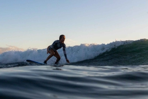 テネリフェ島：プラヤ デ ラス アメリカスでのサーフィン レッスン