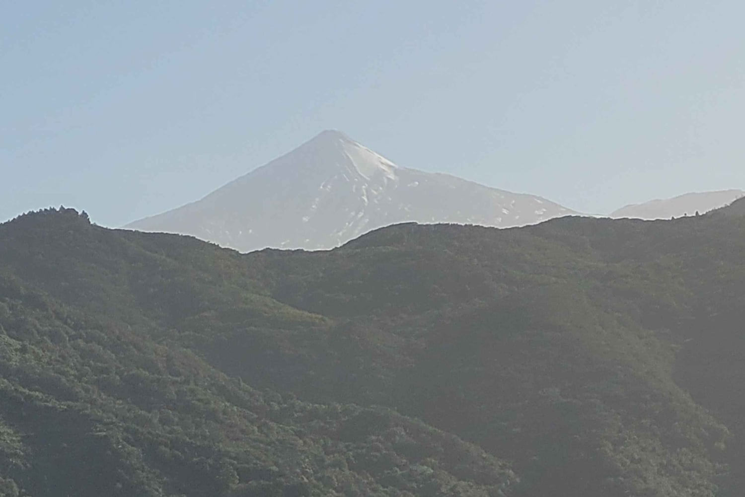 Teno: Kierros Erjosista vuorten harjanteen yli, josta on näkymä Mascaan