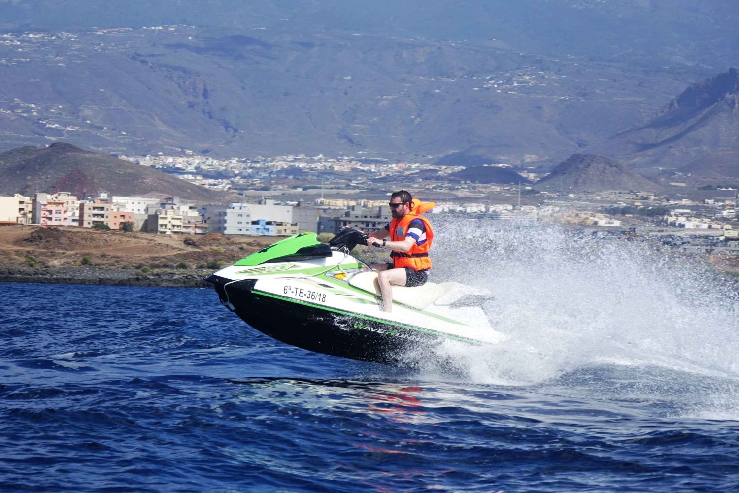Enkelt jetski-tur med henting og avlevering i Tenerife Sør