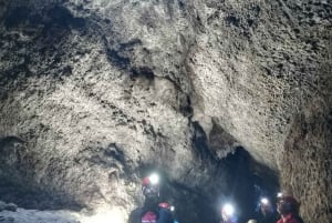 Espeleología volcánica Cueva de Las Palomas (ES-EN)