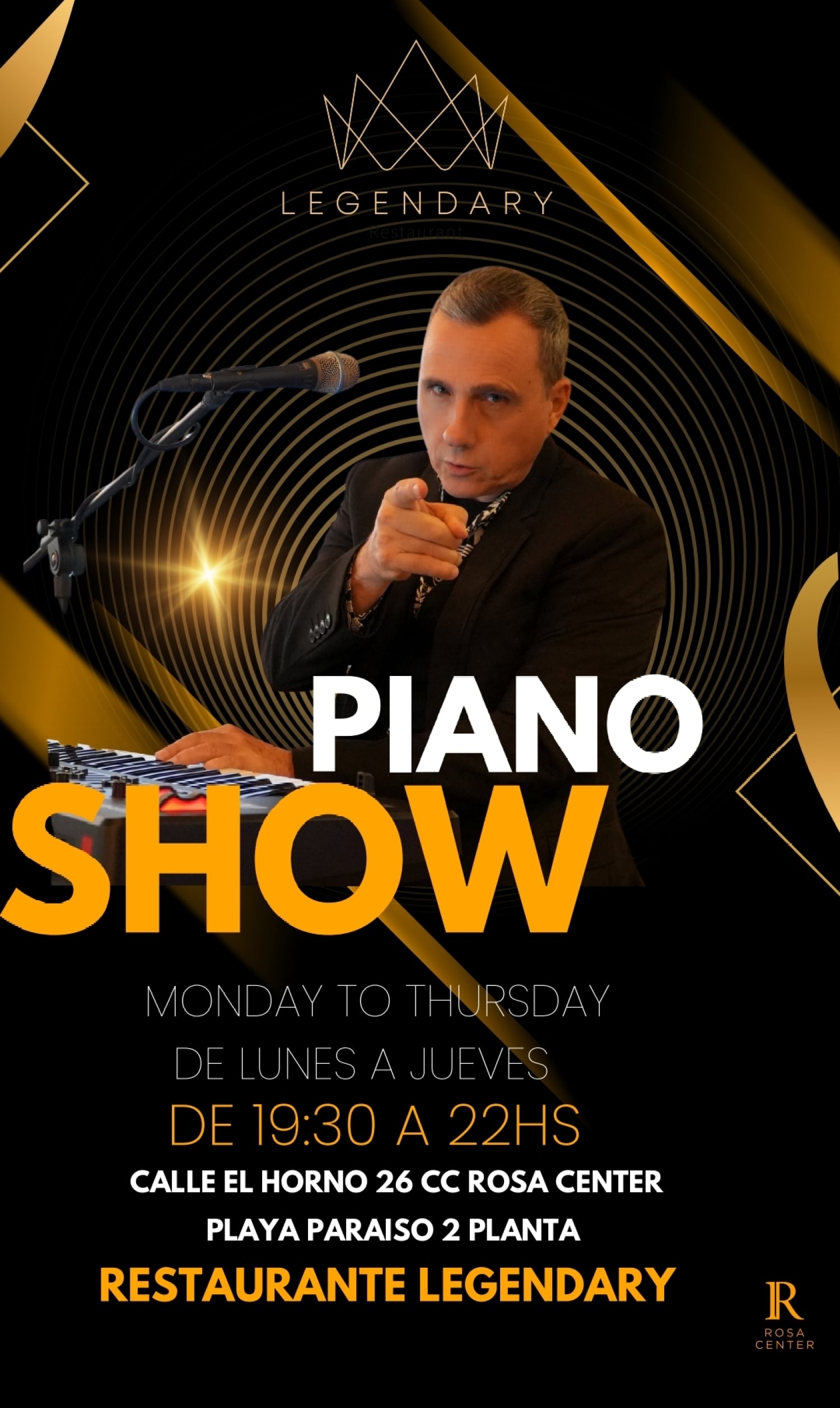Piano Show at Legendary Restaurant, Playa Paraiso